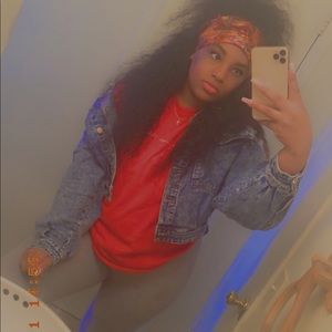 Meet your Posher, Alexus